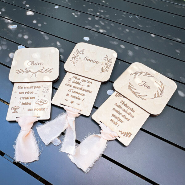 Carte annonce grossesse personnalisée en bois – Image 4